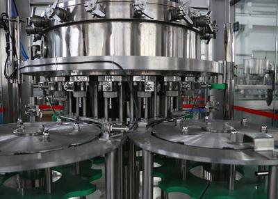 China Embotellado de la cerveza del gas que capsula y máquina de etiquetado, embotellado plástico líquido y máquina que capsula en venta