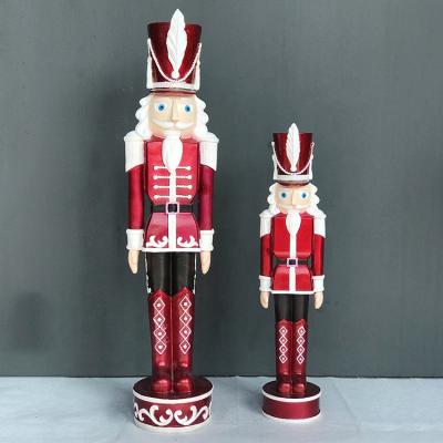 China New Product Classic Christmas Mall Decoration Display Red Classic Nutcracker Figurines for sale