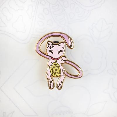 China Custom Different Shape Different Hot Selling Glitter North Ammerica Hard Enamel Pin Lapel Pin Badge For Gift for sale