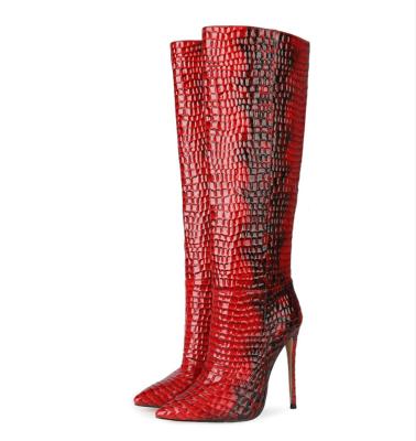 China 2021 Winter New Design Red And Black Snakeskin Plus Large Size Breathable Led Toe Knee High Boots For Women for sale