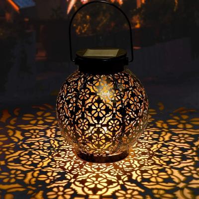 China Outdoor Hanging Lanterns, Retro Solar LED Lights Decorative Metal ROAD Waterproof Solar Hanging Lamp with Handle for Garden, for sale