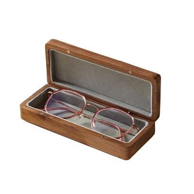 China Storage Sunglasses Wholesale Wooden Sunglasses Case Walnut Glasses Box In Para Stock Luxury Carro Oculos Eyewear Box Custom Eyewear for sale