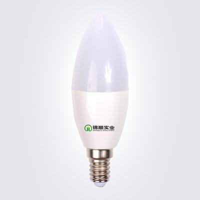 中国 E14 LED の蝋燭ライト 5 ワット C37 650lm の 50Hz/60Hz 電圧 販売のため