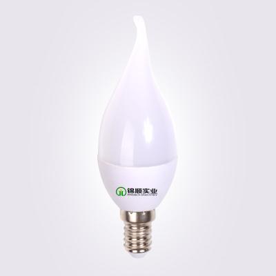 中国 C37 尾 3W LED 蝋燭の球根 285lm 25000hrs の寿命 38X120 mm 販売のため