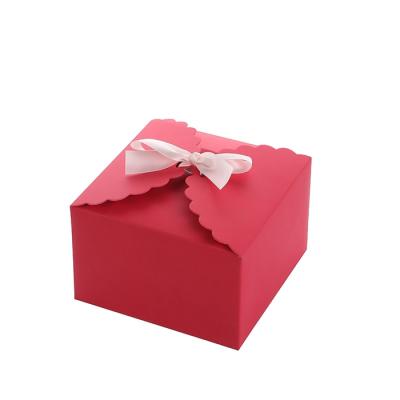 China Recyclable Recyclable Bridesmaid Gift Box Set Customized Paper Gift Packaging Box for sale