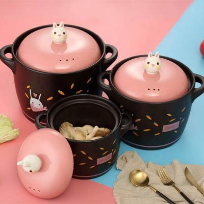 China Viable Animal Cute Rabbit Soup and Oatmeal Soup Lidded Special Ceramic Casserole for sale