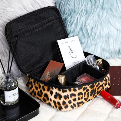 China Fashion Large Capacity Leopard Print PU Cosmetic Bag for sale