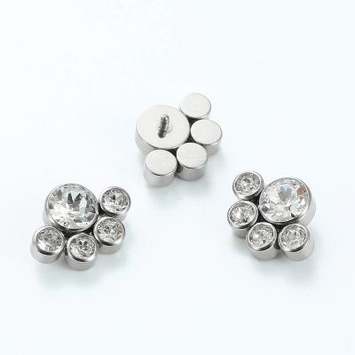 China ASTM F136 Titanium Bezel Set 5 CZ Gem Animal Paw Print Cluster Internally Threaded Attachment End for sale