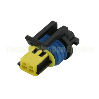 China 15336024 2 Pin Female Car Turn Signal Side Lamp Signal Light Connector With Terminals for sale