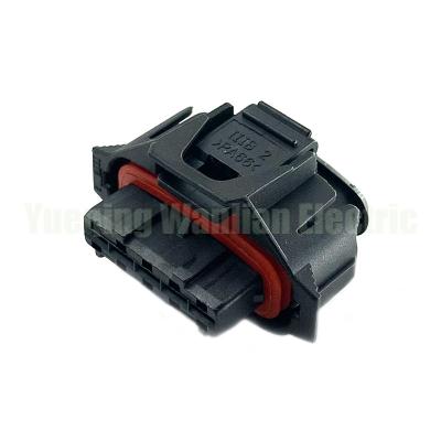 China 1928403738 5 Pin Automobile Connector Black Oxygen Sensor Female Connector for sale