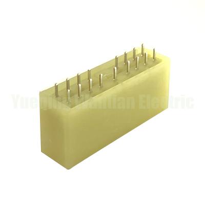 Cina 17 Pin 171363-1 Plastic Housing Wire Harness Socket Automotive PCB Connector Plug elettrico in vendita