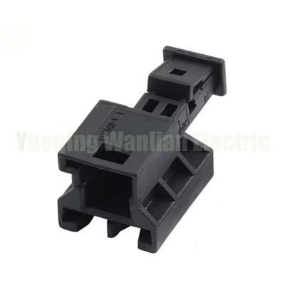 China 2 Pin 1-1355470-1 Unverschlossener Sitz Lüftung Stecker Männlicher Stecker Licht Autotür Antenne Stecker zu verkaufen