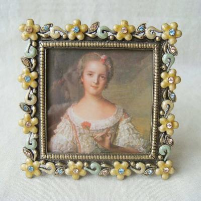 China Classic Antique Gold Yellow Green Rhinestones Jeweled Zinc Alloy Frame Table Home Decor Flowers Picture Picture Frame 2.5x2.5 Inches for sale