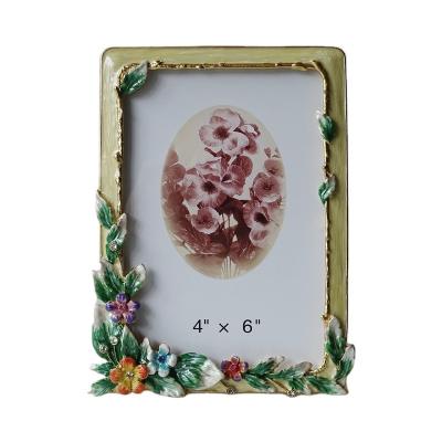 China 4x6 Inches Rectangle Zinc Alloy Metal Red Jeweled Tabletop Picture Frame Vintage Leaves Purple Yellow Green White Gold Environment Friendly for sale