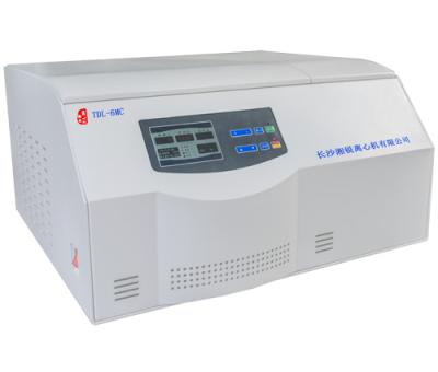 Chine Centrifugeuse réfrigérée de grande capacité à basse vitesse TDL-6MC vitesse maximale 6000 r/min à vendre