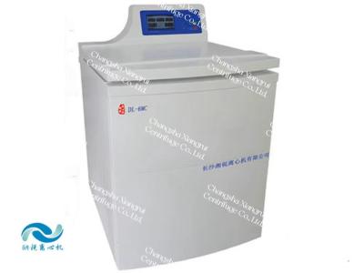 China Máquina de centrifugadora refrigerada de banco baja velocidad AC220V 50Hz 30A potencia en venta