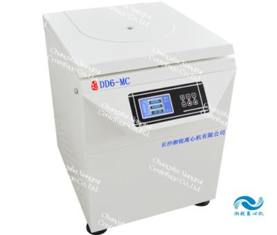 Chine Centrifugeuse médicale à faible bruit 4x100ml Capacité avec alimentation AC220V à vendre