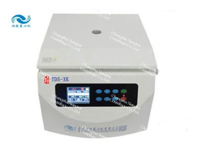 China TD5XK Banco de Sangue Médico Centrífuga Máquina 5000r/Min Velocidade máxima 15mlx12 Capacidade do rotor à venda