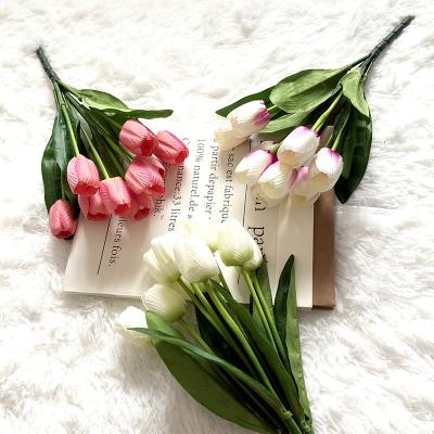 China Beautiful 2022 Ha Holiday Colorful Wedding Decorated Artificial Flowers Tulips Artificial Silk Flowers for sale