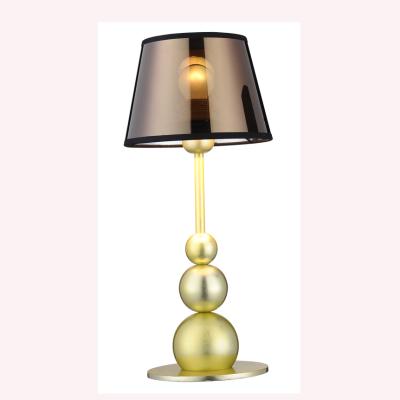 China European dedside traditional luxury classic luxury living room study lamp study table decoration indoor table lamp for sale