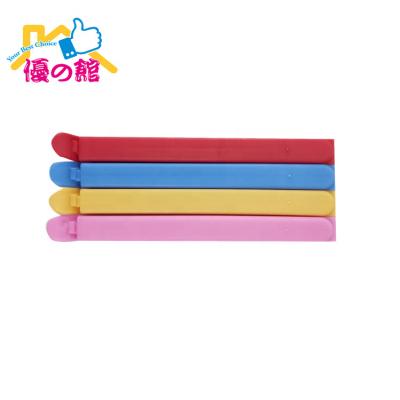 China CLASSIC Custom Plastic Chef Kitchen Bag Chip Seal Clip for sale