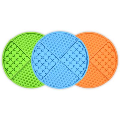 China Viable Factory Wholesale Rounded 100% Food Grade Silicone Dogs Licking Pad for sale