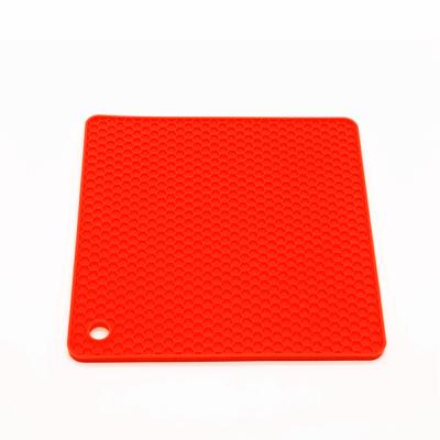 China Multi-Use 4pc Durable Non-Slip Folding Coaster Square Around Pan Pot Holder Foldable Mat Silicone Protective Tripod For Hot Dishes Set for sale