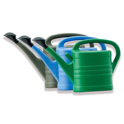 China Durable Anti-fall and Squeeze Thick Plastic Garden Tool 2 Gallon Garden Plastic Watering Can for sale