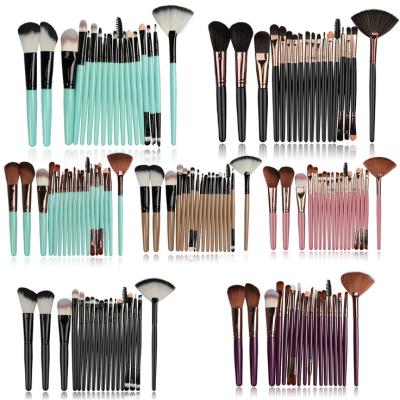 China 18 PCs Comfortable Professional Multifunctional Makeup Brush Wooden Handle Makeup Set Brush Banquet for sale