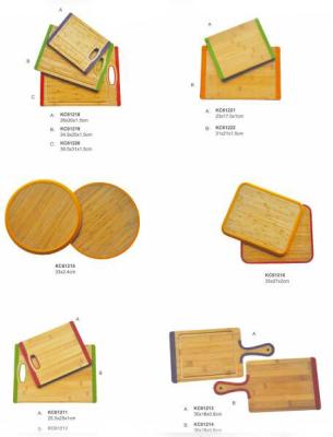 China Customized Boating Gift Personalized Paddle Shaped Bamboo Cutting Board colorful for sale