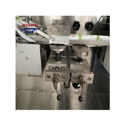 China Hotels Wet Wipes Making Machine Fully Automatic Wet Wipes Folding Filling Machine for sale