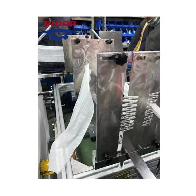 China Hotels Wet Towel Tissue Packaging Machine Single Wet Wipes Machine Turkey for sale