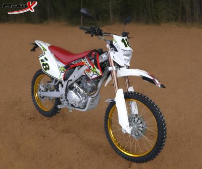 Chine Motor Cross pour adultes refroidissement par air 200-250cc Deuxièmement sport moto avec 4-6 capacité de carburant et système de chaîne motrice à vendre