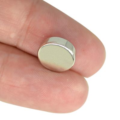 China Small Industrial Magnet Cylinder Magnet For Sale Thin Neodymium Magnet N45 Neodymium Magnet Manufacturer for sale