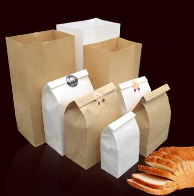 China Recyclable Takeout Bags Kraft Paper Gift Bags Candy Food Cookie Bread Snacks Recyclable New Year Party Takeout Waterproof Bags for sale