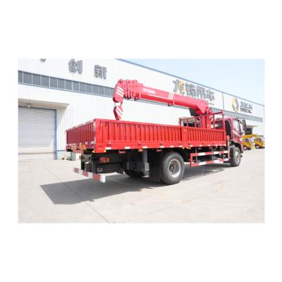 China TRUCK CRANE Genuine Dongfeng 8 ton mounted crane construction crane price material truck mounted crane jib crane for sale