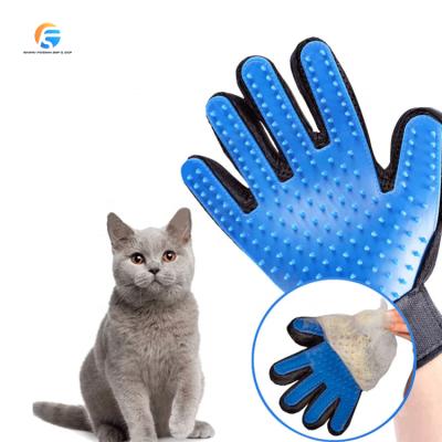 China Sustainable Pet Grooming Glove Cleaning Cat Dog Hair Remover Glove Pet Deshedding Glove Brush for sale