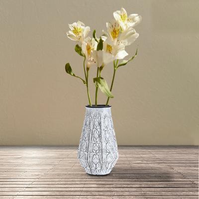 China Top Selling High Quality Unique Vintage Style Shabby Chic Wholesale Vase For Tabletop Display for sale