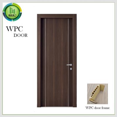 China Deformación anti de madera de Wpc del patio de la base de la puerta sólida residencial del dormitorio en venta