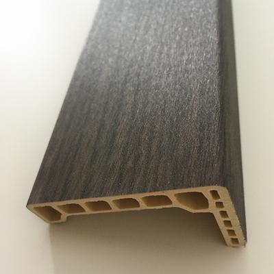 中国 再生利用できる内部ドアのArchitrave、WPC UPVCのドアのArchitrave 販売のため