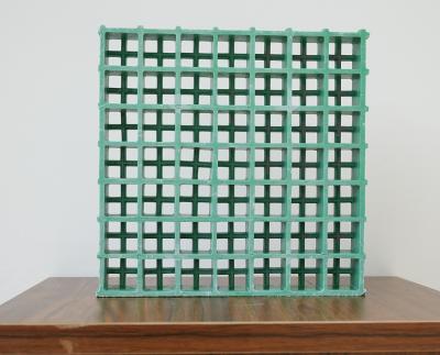 中国 Microporous Grid FRP Small Mesh Grating For Walkway Or Platform Usage Customized Size 販売のため