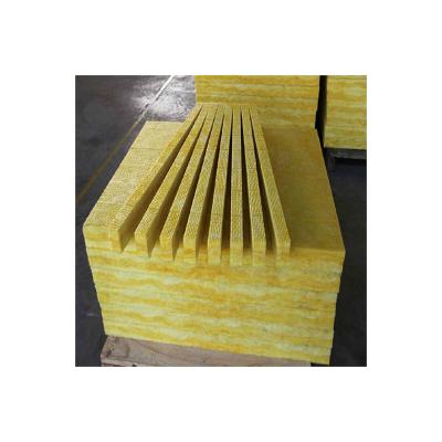 China Good Traditional Water Repellence and Air Permeability Rock Wool Heat Insulation Board Glass Wool Board for sale