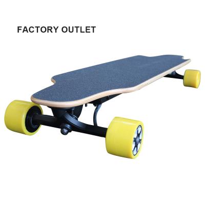 China 2017 1200W quentes Dual skate bonde de controle remoto sem fio de Off Road Hoverboard do skate bonde de quatro rodas do motor à venda