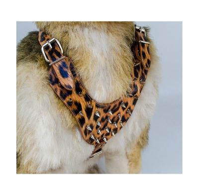 China Personalized Leopard Print Pet Harness Dog Rivet Leash Three-Piece Dog Collar for sale