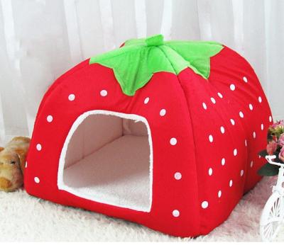 China Indoor Windproof Den Tent Strawberry Cat House Dog Kennel Cat Kennel for sale