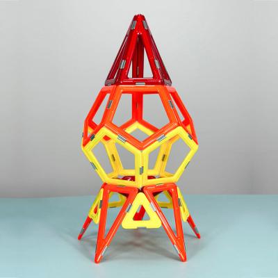 Chine Mecha lanceur de fusée 3D Bloc de construction magnétique ensemble de carreaux géométriques magnétiques à vendre