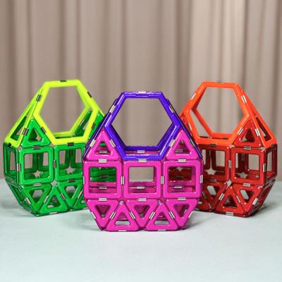 China Kinder DIY Spielzeug Magnetische Bausteine Lebensszene, Bildungsmagnetische Bausteine zu verkaufen