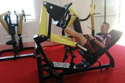 China 185kg asentó el gimnasio cargado placa trabaja a máquina la prensa de la pierna de Cybex en venta