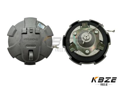 China HYUNDAI 32M9-02130 32M902130 Kraftstoffbehälterkappe / Kraftstofffüllkappe mit 2 Schlüsseln Ersatz für Bagger R140 R145 R160 R180 R210 zu verkaufen