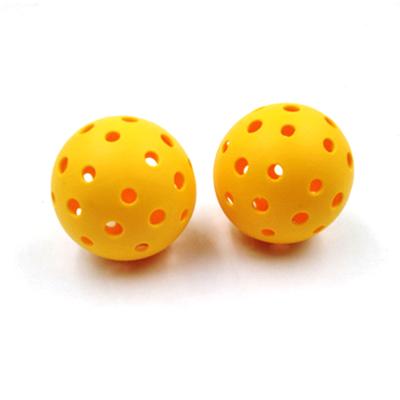 China High Quality Custom Plastic Pickleballs Pickleballs Dia 72.6mm Plastic Ball With Holes B01 for sale